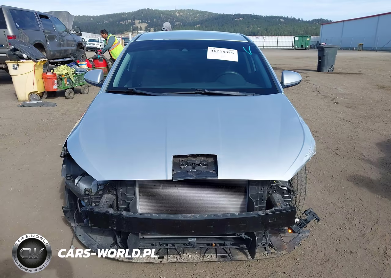 2020 Hyundai Elantra Sel VIN:5NPD84LF5LH521904 - 13