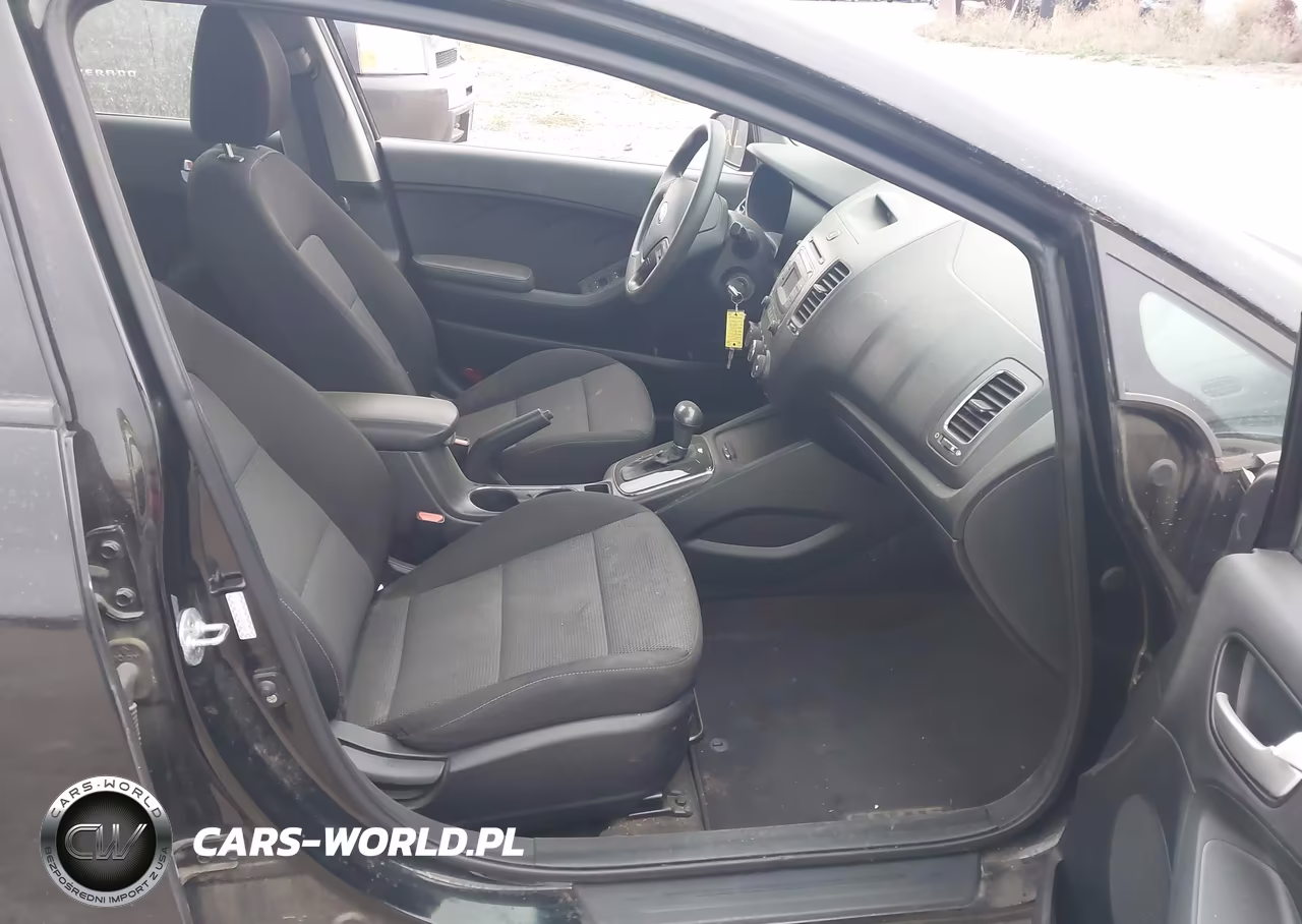 2017 Kia Forte Lx VIN:KNAFK5A84H5705918 - 5