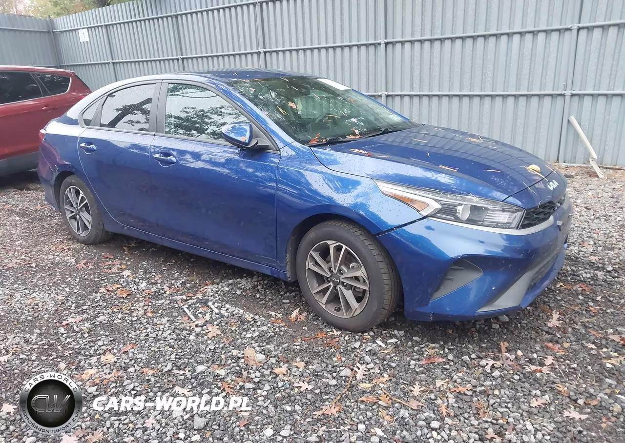 2023 Kia Forte Lxs – zdjęcie 1 z 17