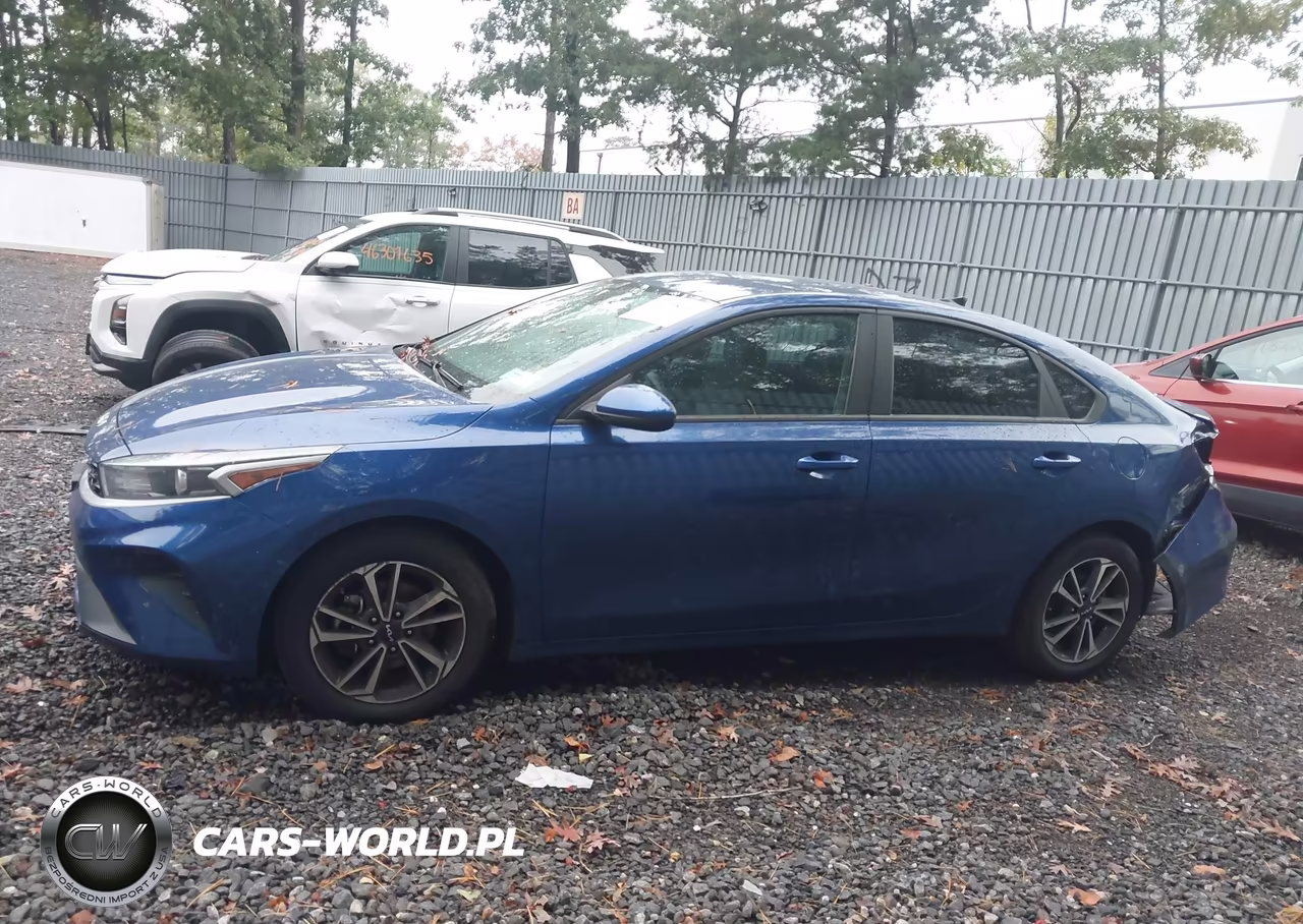 2023 Kia Forte Lxs VIN:3KPF24AD9PE641114 - 15