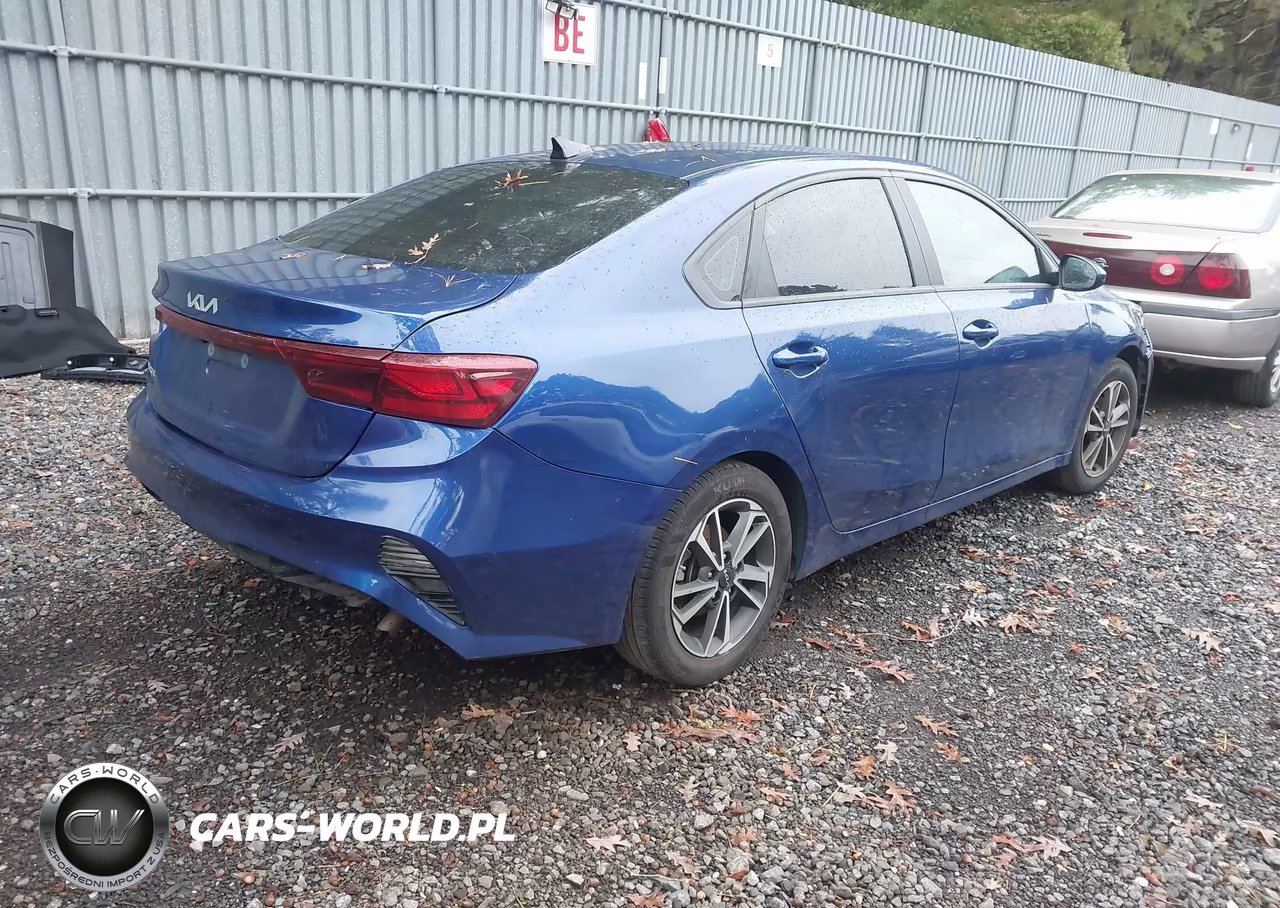 2023 Kia Forte Lxs VIN:3KPF24AD9PE641114 - 4