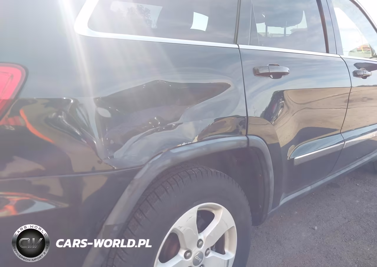 2011 Jeep Grand Cherokee Laredo VIN:1J4RR4GT9BC541628 - 6