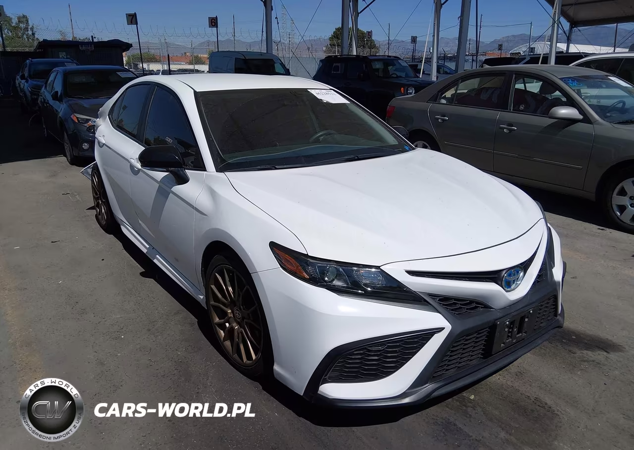 2024 Toyota Camry Hybrid Se Nightshade