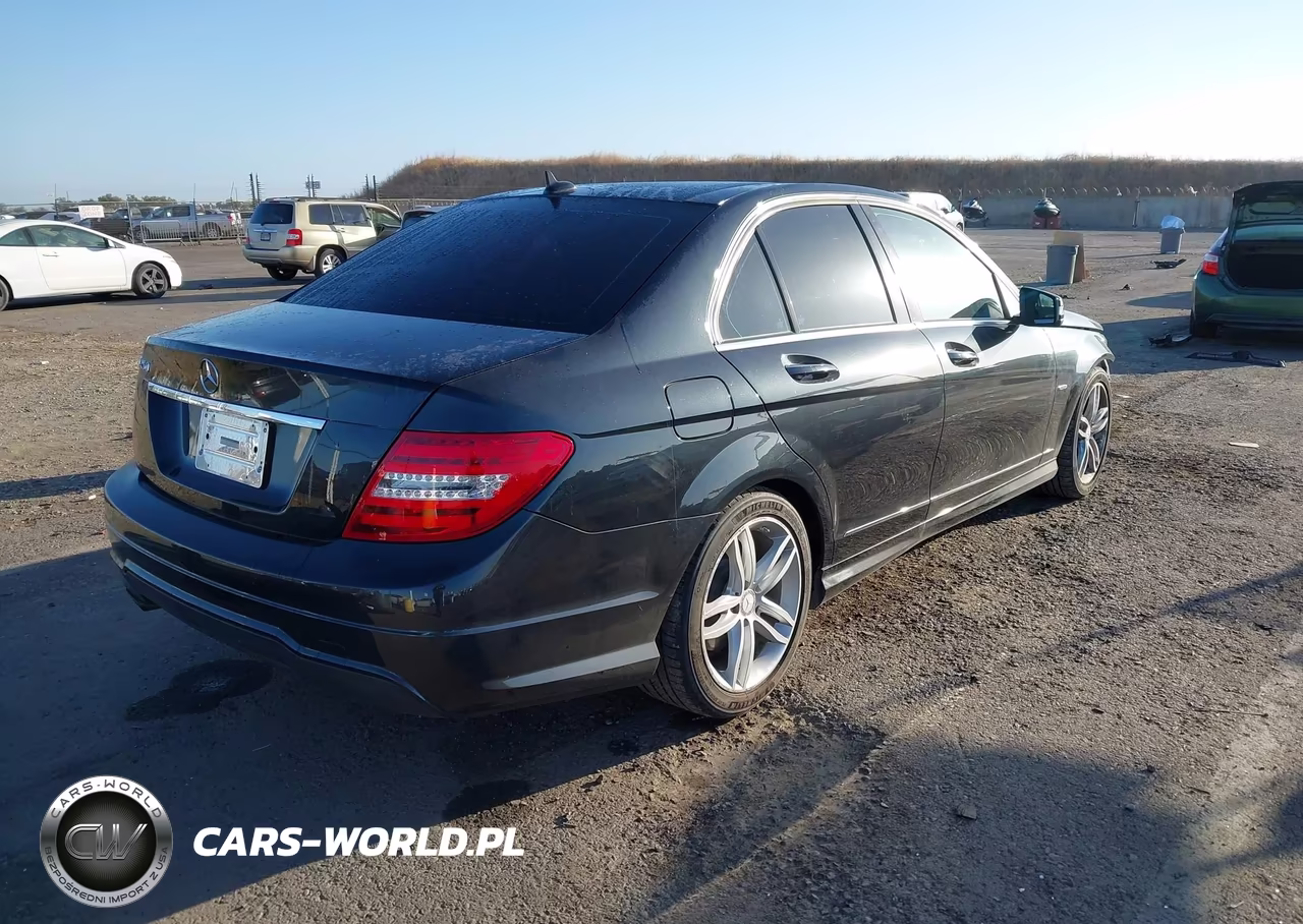 2012 Mercedes-Benz C 250 VIN:WDDGF4HB7CR207484 - 4