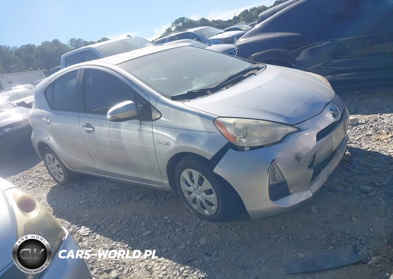 2014 Toyota Prius C One VIN:JTDKDTB39E1060169 - 13