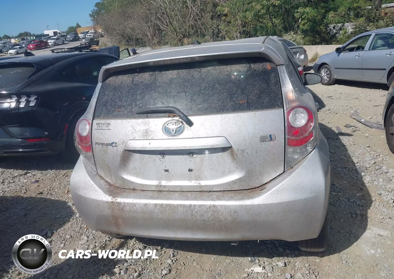 2014 Toyota Prius C One VIN:JTDKDTB39E1060169 - 16