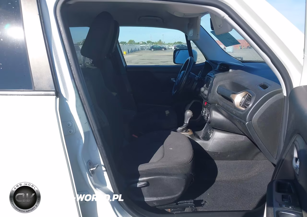 2016 Jeep Renegade Latitude VIN:ZACCJABT9GPE16589 - 5