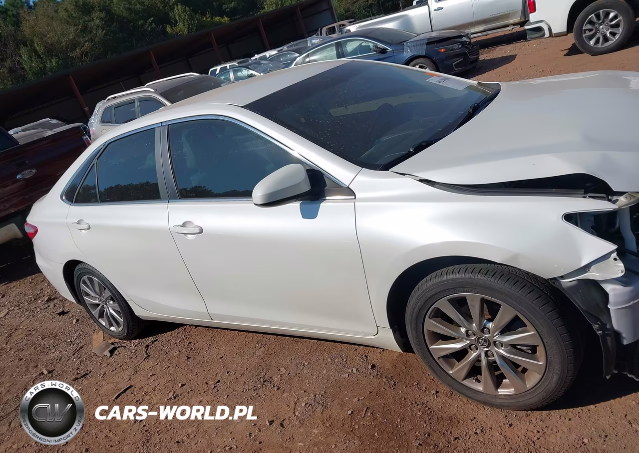 2015 Toyota Camry Xle VIN:4T1BF1FK9FU945712 - 13