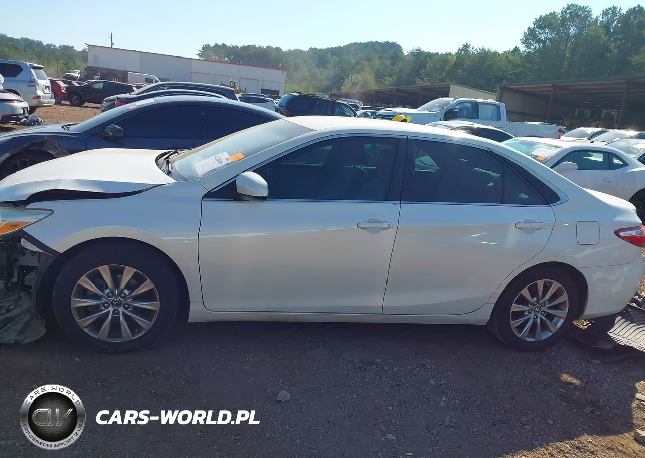 2015 Toyota Camry Xle VIN:4T1BF1FK9FU945712 - 14