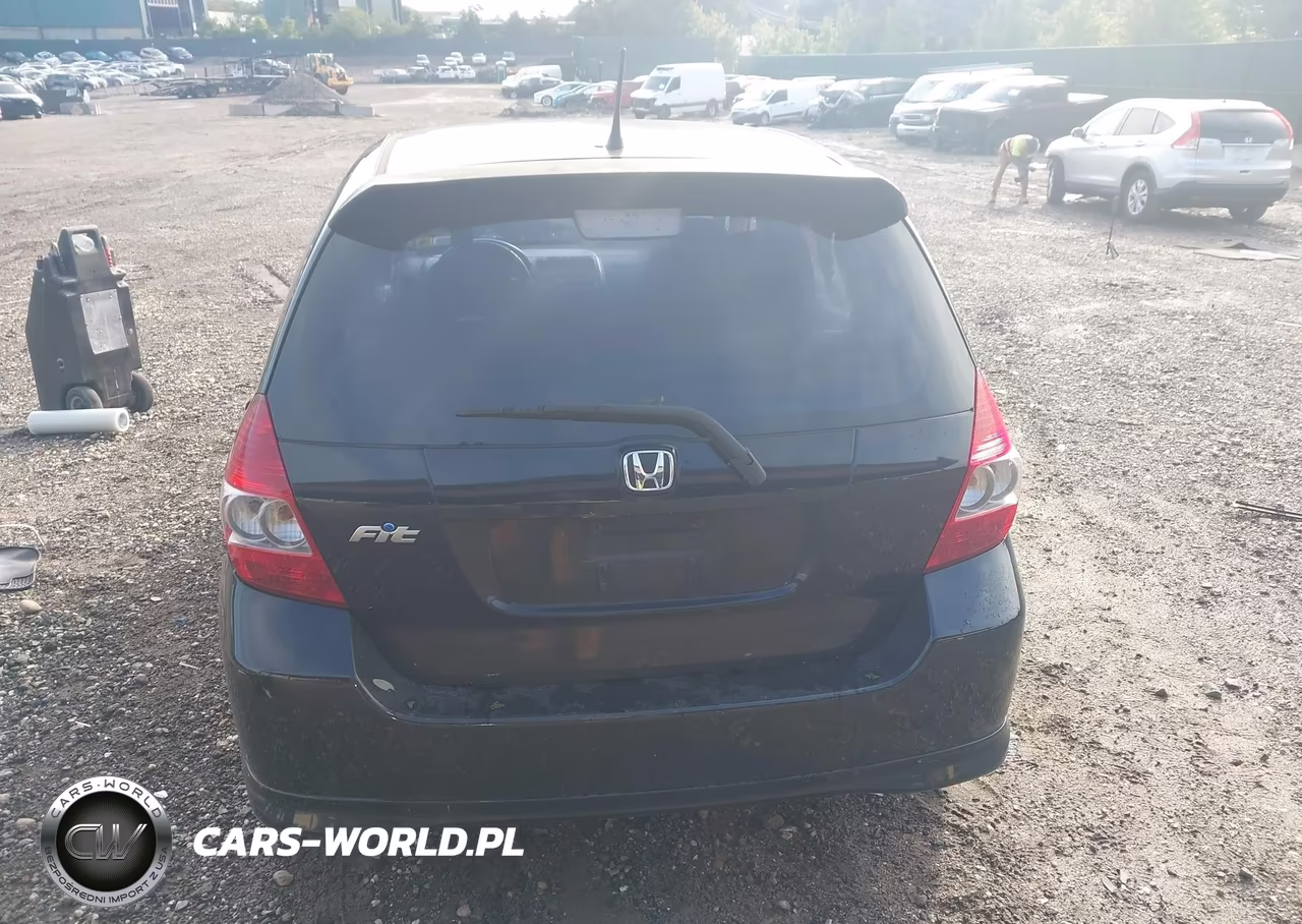 2007 Honda Fit Sport VIN:JHMGD38617S046463 - 16