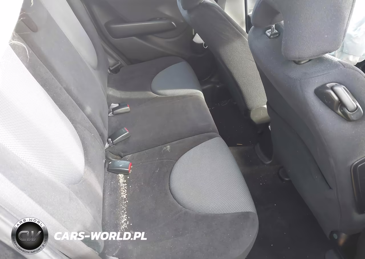 2007 Honda Fit Sport VIN:JHMGD38617S046463 - 8
