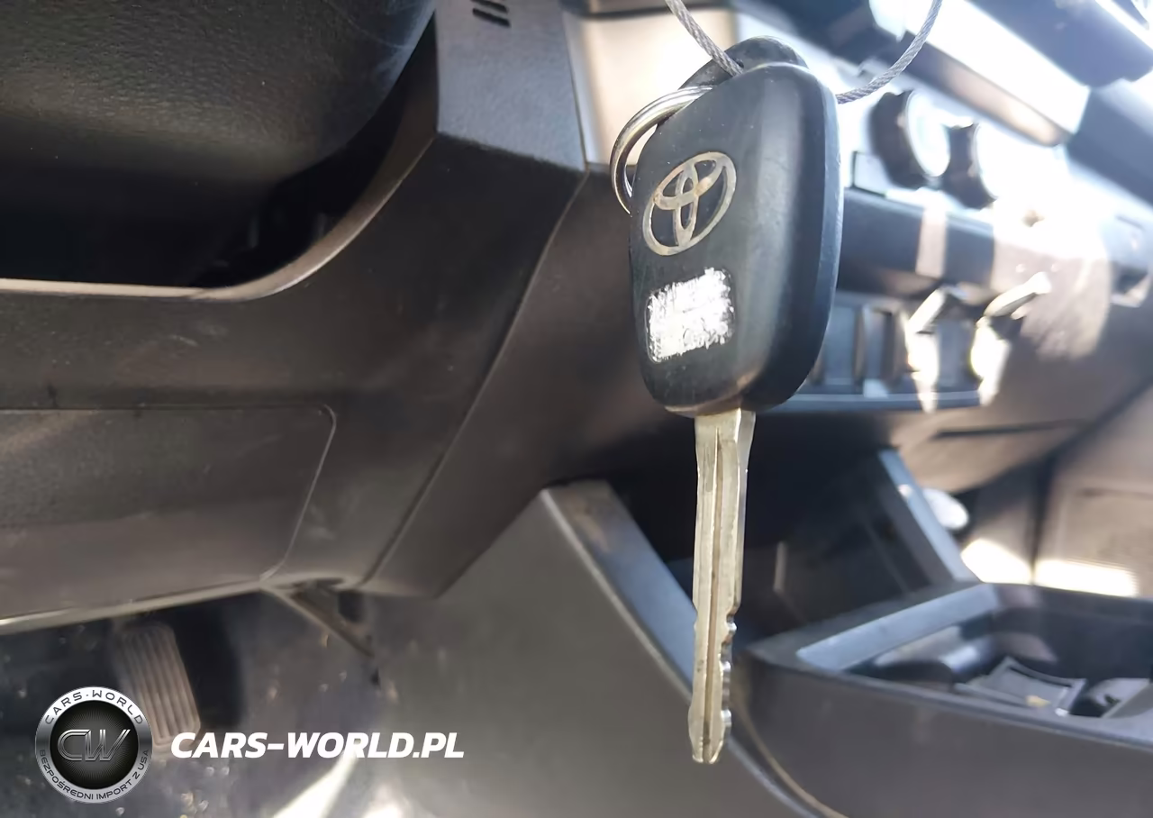 2023 Toyota Tacoma Sr V6 VIN:3TYRZ5CN0PT031942 - 11