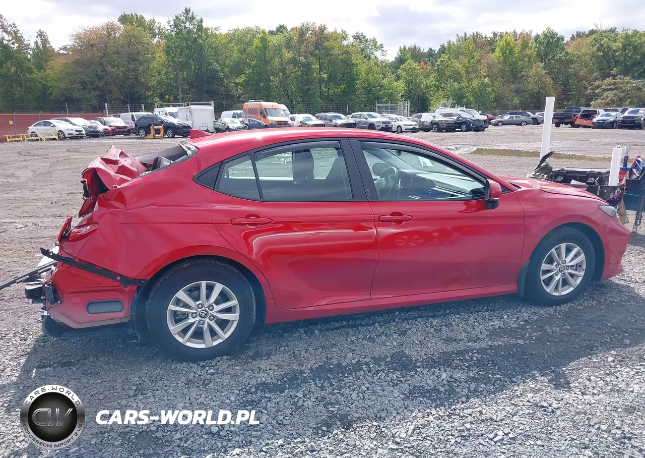 2025 Toyota Camry Le VIN:4T1DAACK6SU162000 - 13