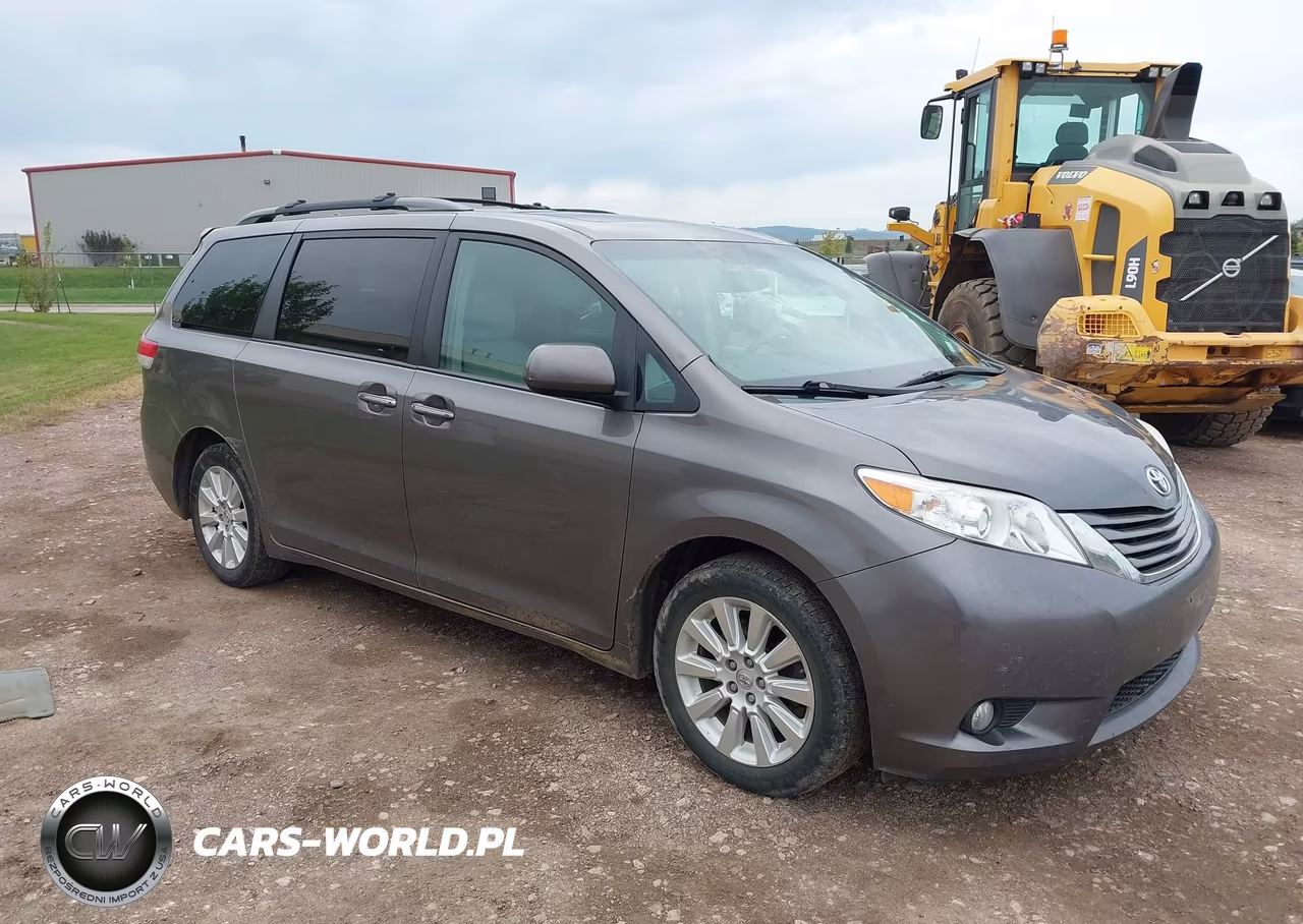 2014 Toyota Sienna Xle 7 Passenger