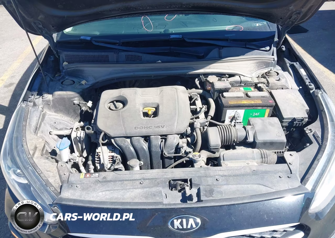 2019 Kia Forte Lxs VIN:3KPF24AD1KE058755 - 10
