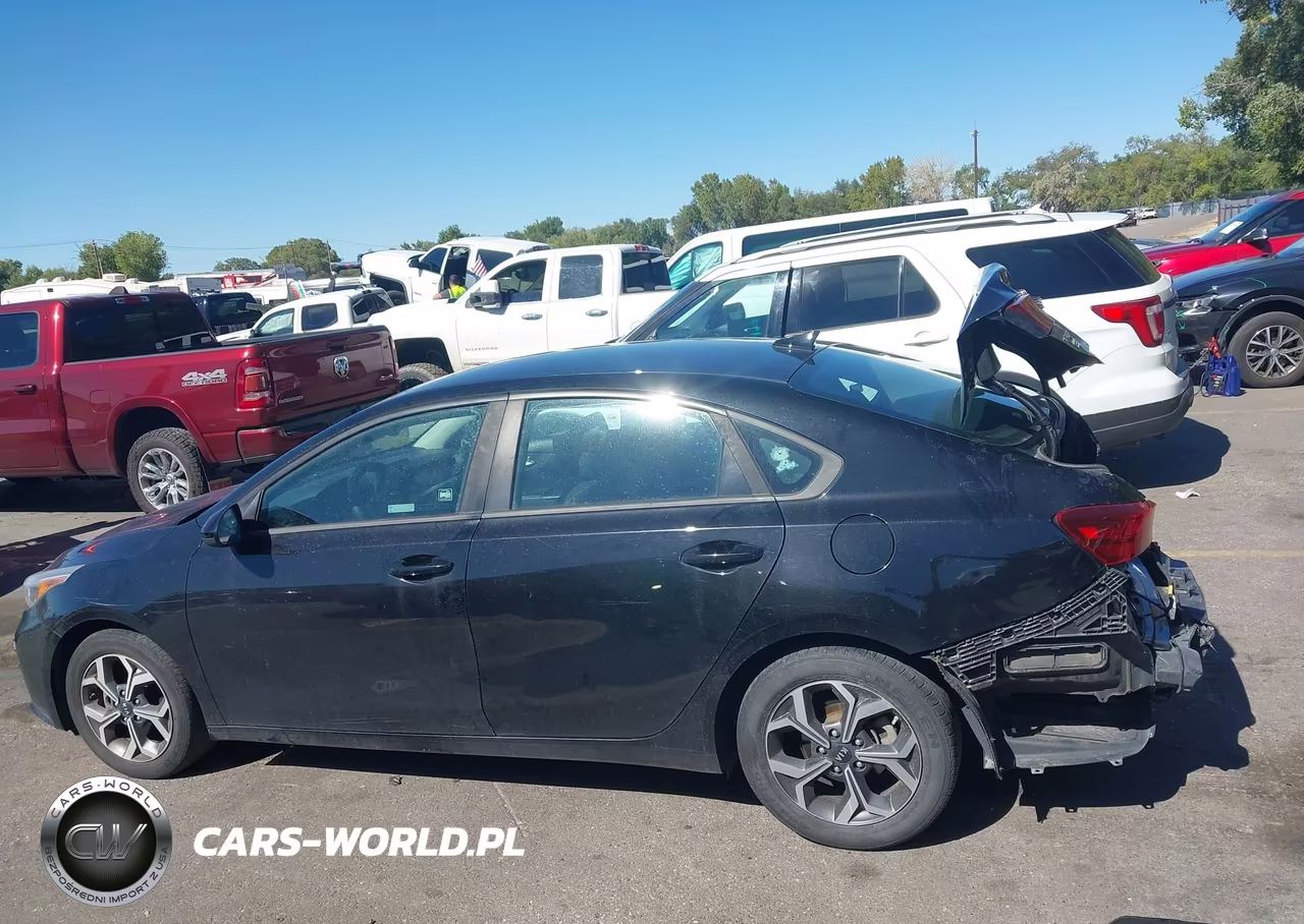 2019 Kia Forte Lxs VIN:3KPF24AD1KE058755 - 14