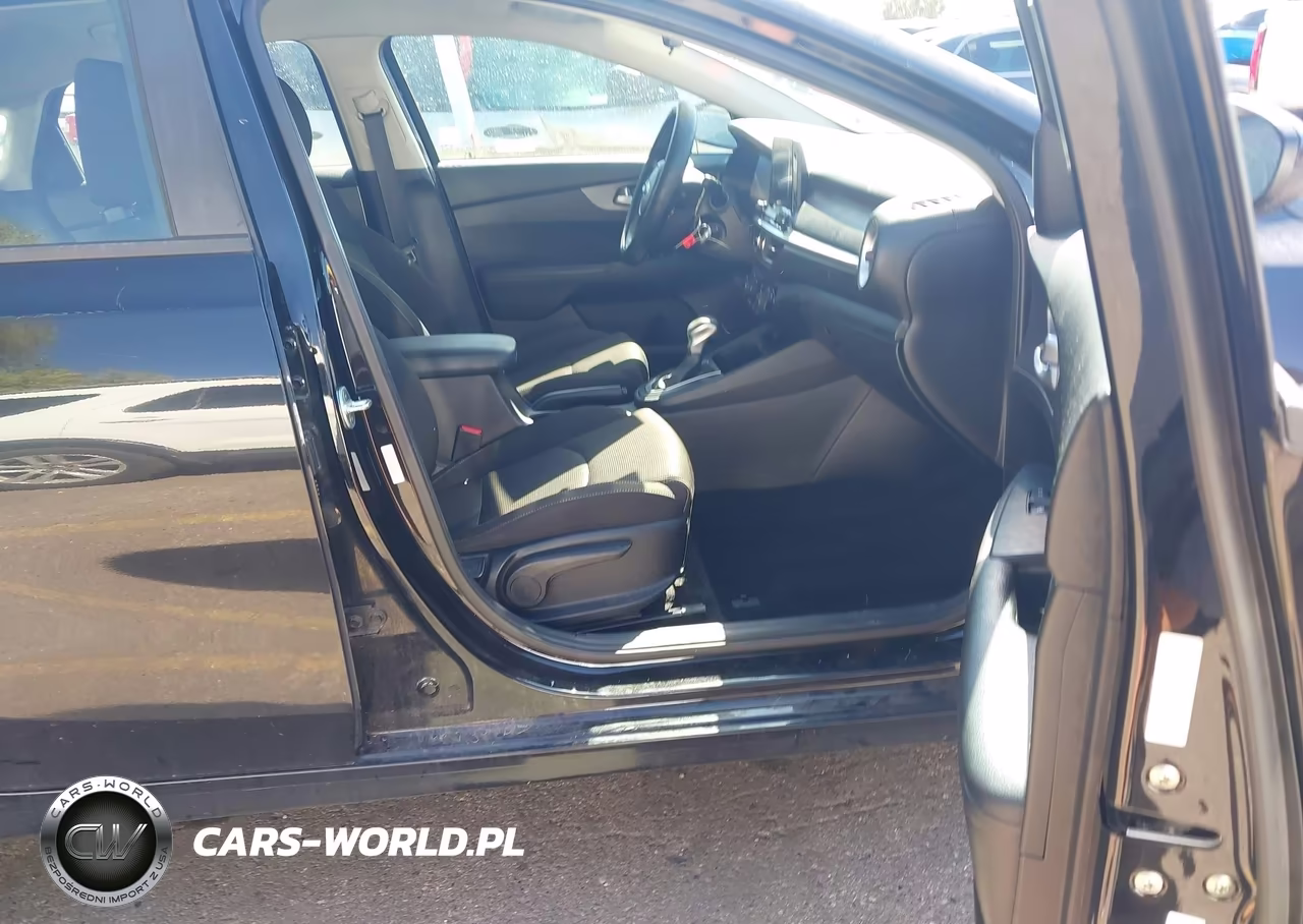 2019 Kia Forte Lxs VIN:3KPF24AD1KE058755 - 5