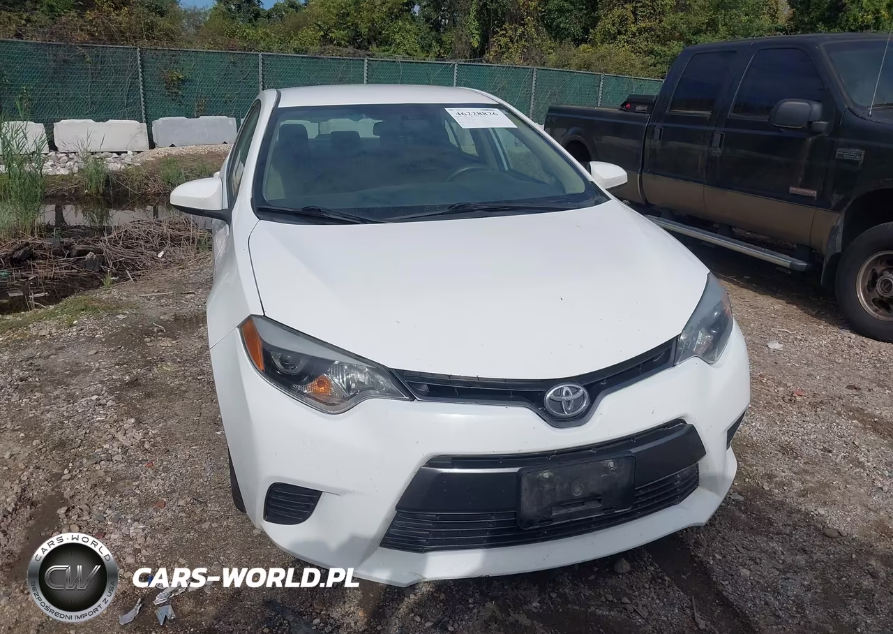 2015 Toyota Corolla Le VIN:2T1BURHE1FC399954 - 12