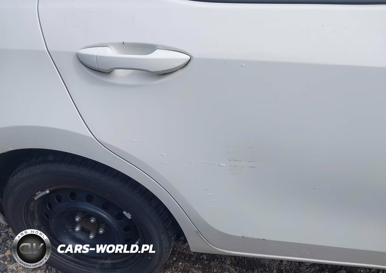2015 Toyota Corolla Le VIN:2T1BURHE1FC399954 - 18