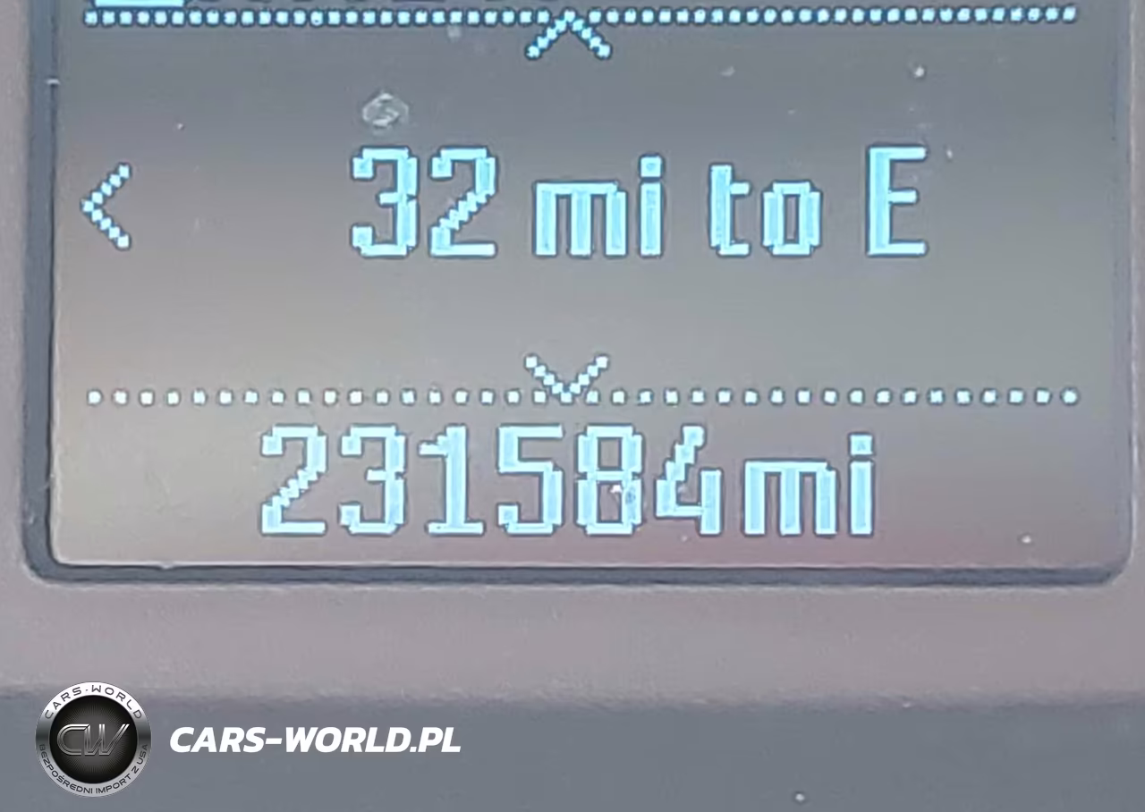 2018 Ford Transit-250 VIN:1FTYR3XM6JKA14235 - 16