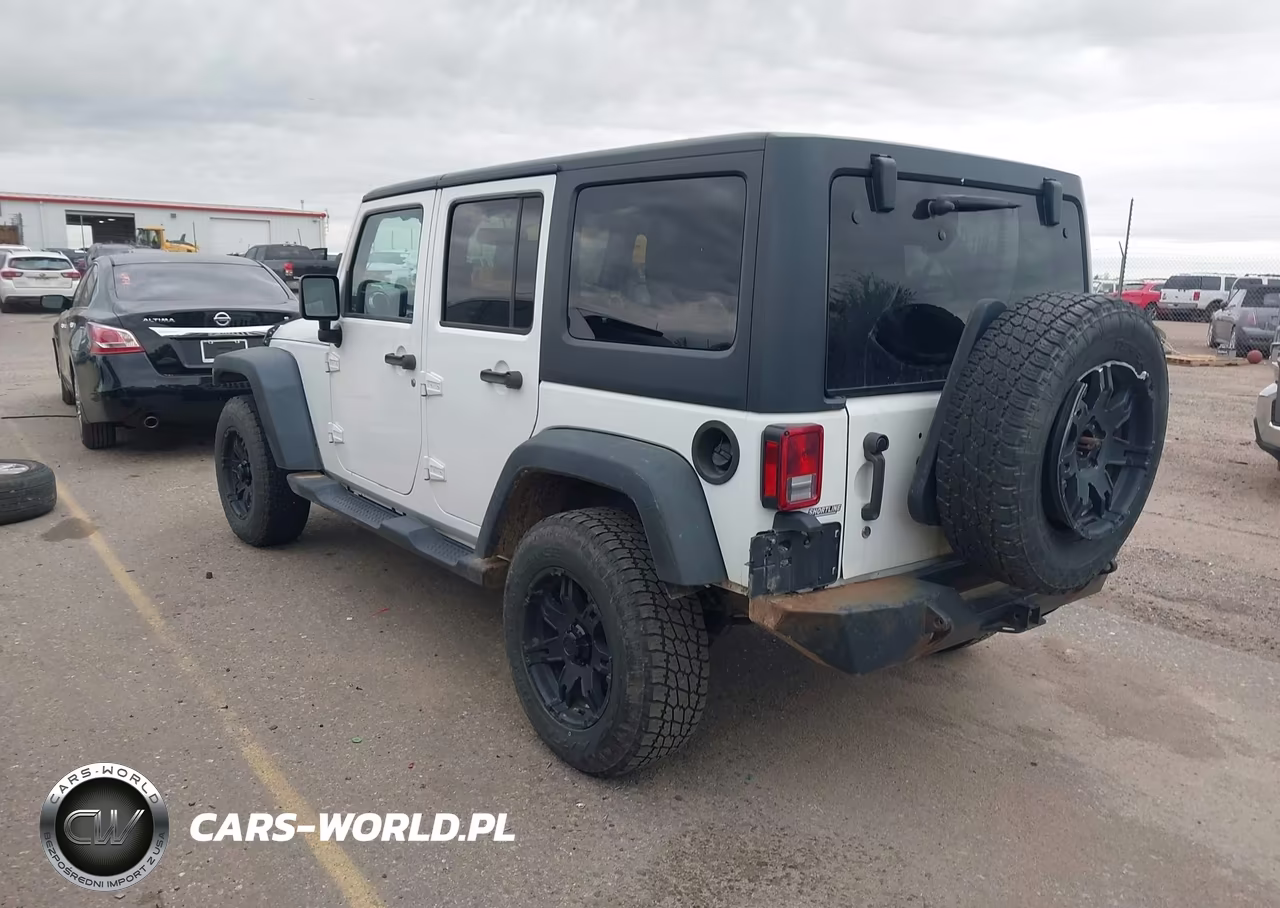 2014 Jeep Wrangler Unlimited Sahara VIN:1C4HJWEG4EL230588 - 14