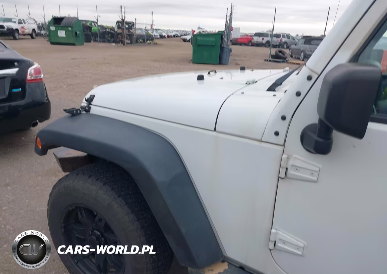 2014 Jeep Wrangler Unlimited Sahara VIN:1C4HJWEG4EL230588 - 6