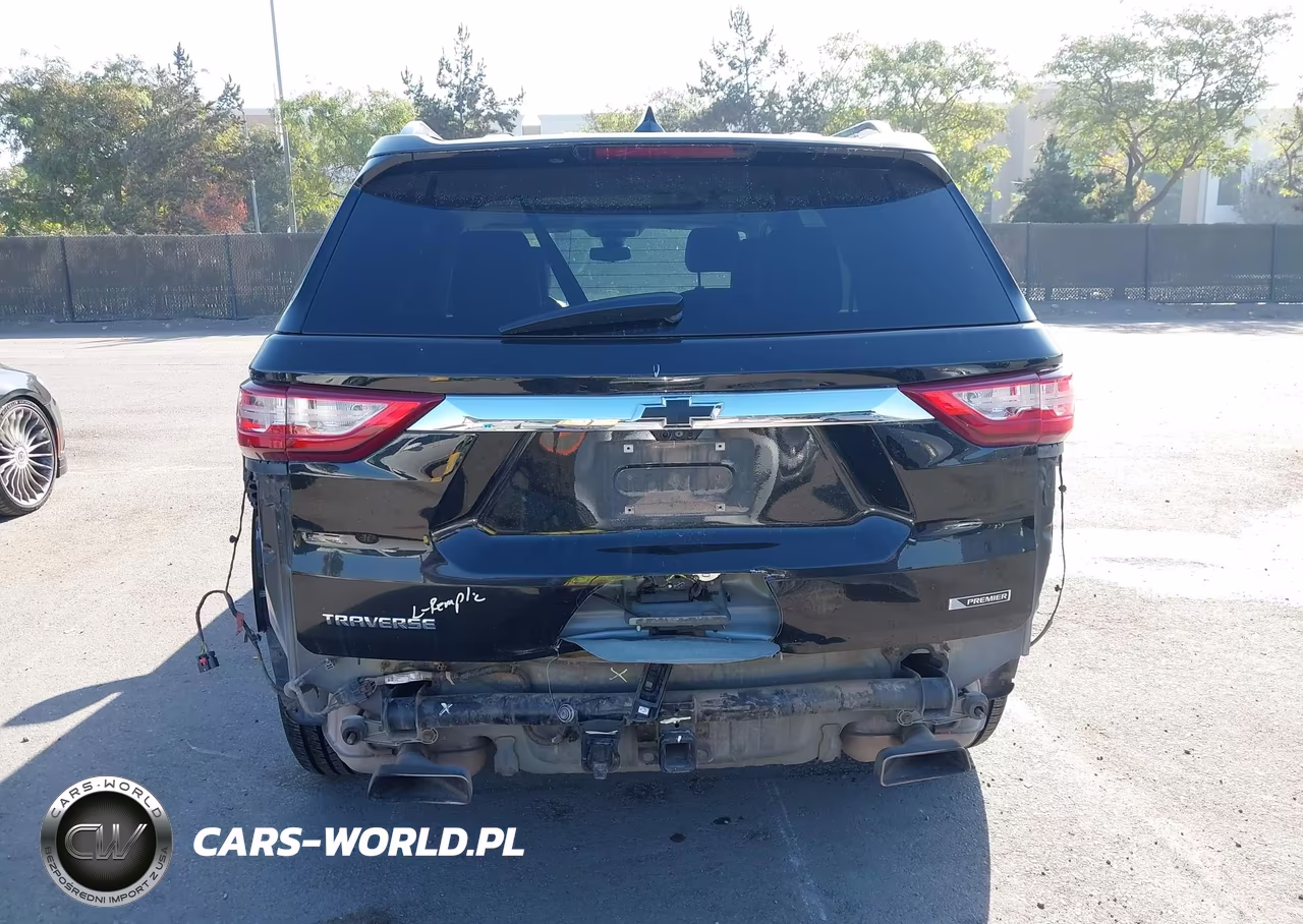2018 Chevrolet Traverse Premier VIN:1GNERKKWXJJ244332 - 17