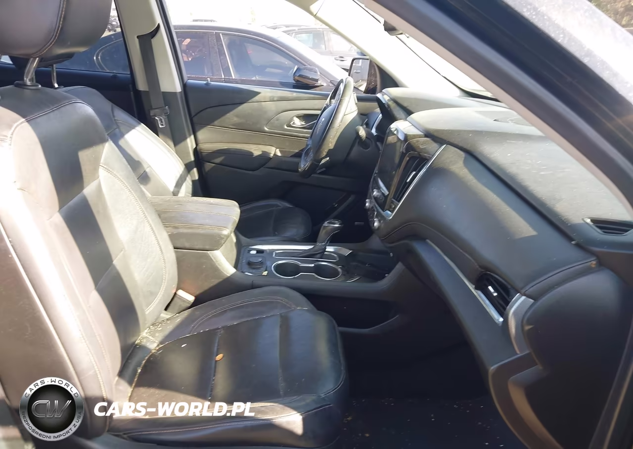 2018 Chevrolet Traverse Premier VIN:1GNERKKWXJJ244332 - 5