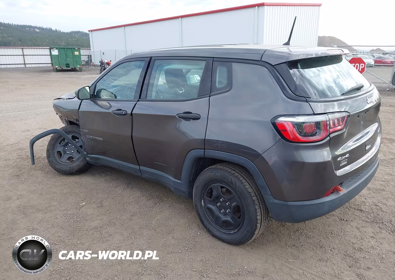 2018 Jeep Compass Sport 4X4 VIN:3C4NJDAB3JT117540 - 3