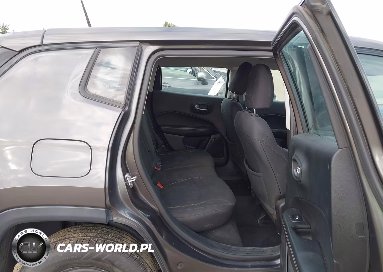 2018 Jeep Compass Sport 4X4 VIN:3C4NJDAB3JT117540 - 8