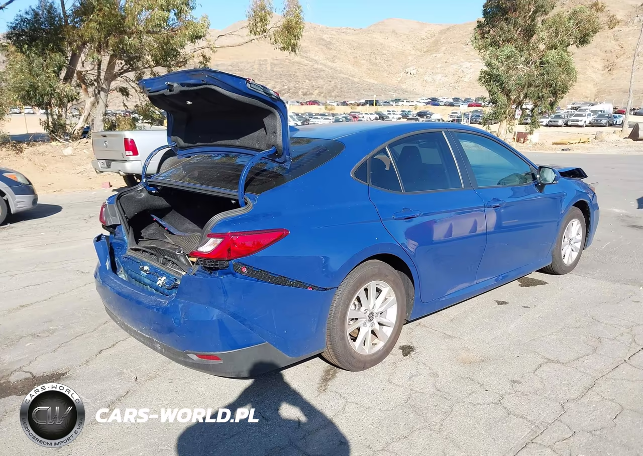 2026 Toyota Camry Le VIN:4T1DAACK3TU219609 - 4
