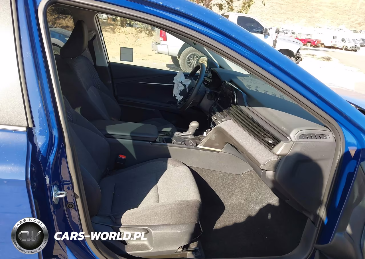 2026 Toyota Camry Le VIN:4T1DAACK3TU219609 - 5