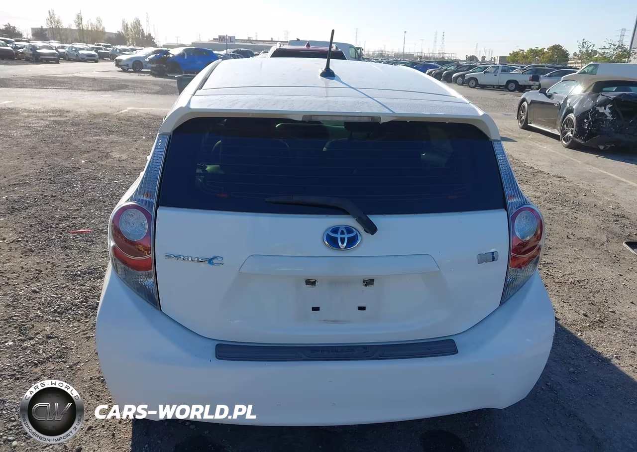 2012 Toyota Prius C Three VIN:JTDKDTB34C1018201 - 16