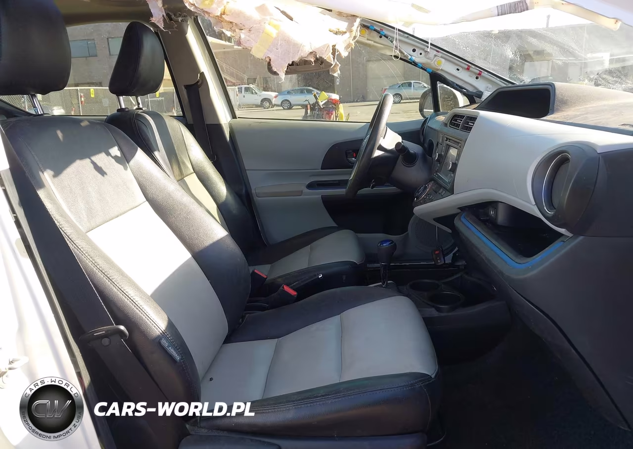 2012 Toyota Prius C Three VIN:JTDKDTB34C1018201 - 5