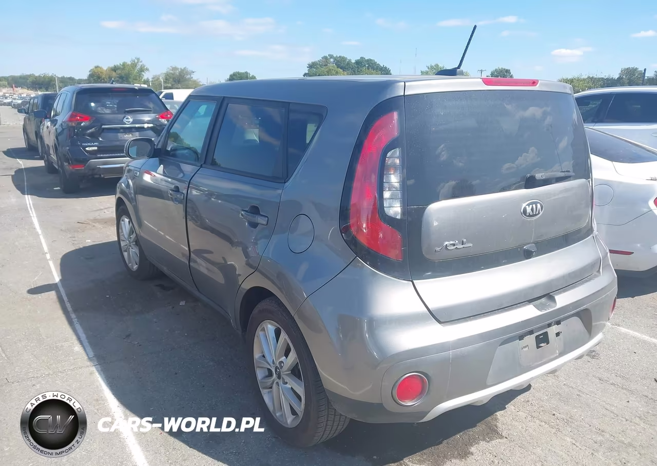 2017 Kia Soul + VIN:KNDJP3A56H7424880 - 3