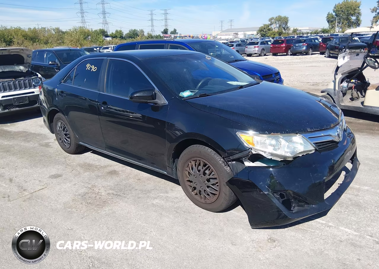 2012 Toyota Camry Le – zdjęcie 1 z 11