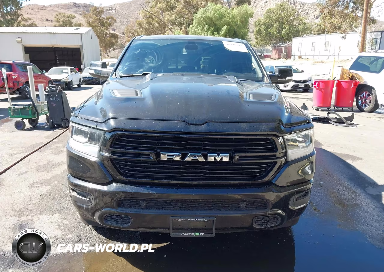 2019 Ram 1500 Laramie 4X4 5'7 Box VIN:1C6SRFJT4KN809136 - 12