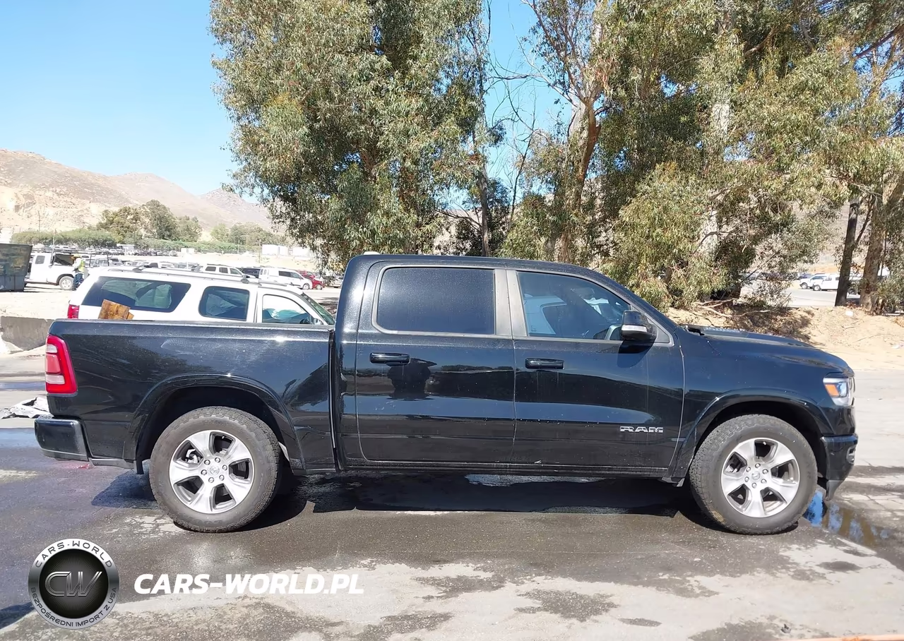 2019 Ram 1500 Laramie 4X4 5'7 Box VIN:1C6SRFJT4KN809136 - 13