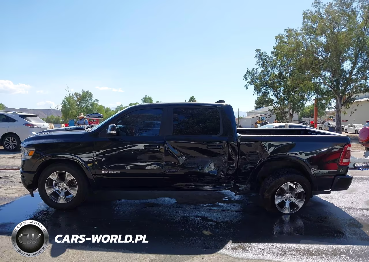 2019 Ram 1500 Laramie 4X4 5'7 Box VIN:1C6SRFJT4KN809136 - 14