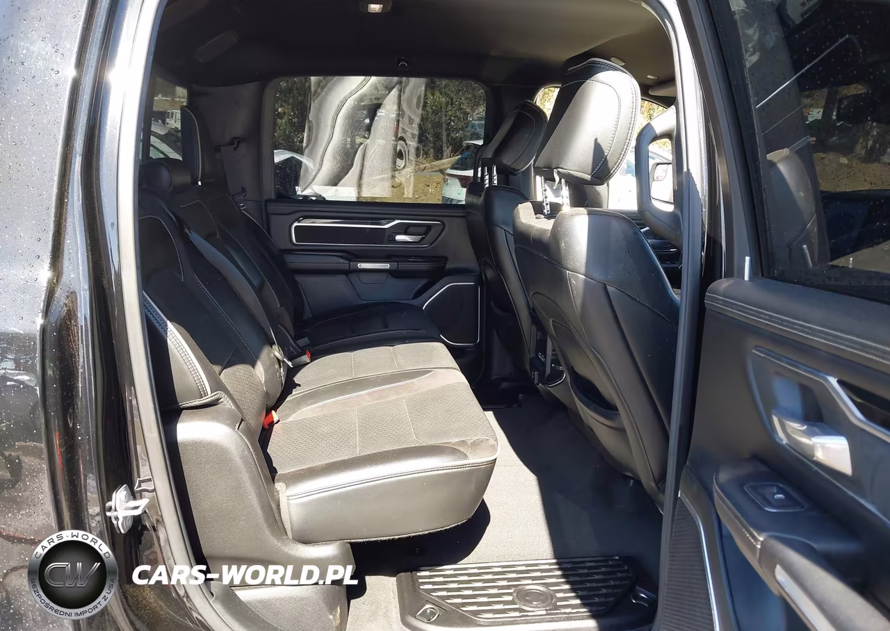2019 Ram 1500 Laramie 4X4 5'7 Box VIN:1C6SRFJT4KN809136 - 8