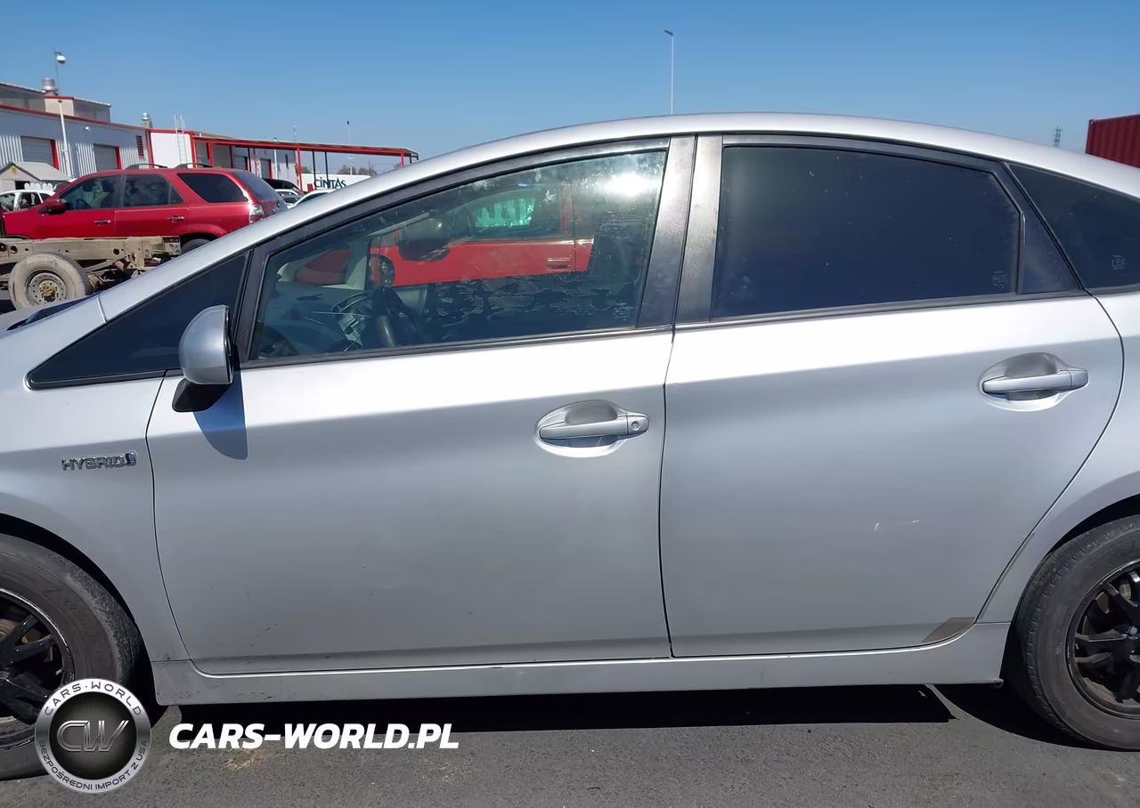 2013 Toyota Prius Two VIN:JTDKN3DU1D0347819 - 14