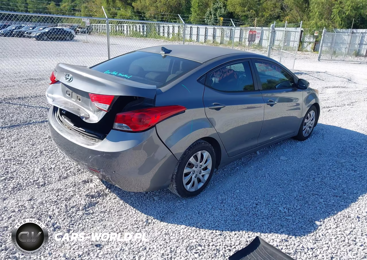 2013 Hyundai Elantra Gls VIN:5NPDH4AE8DH190411 - 4