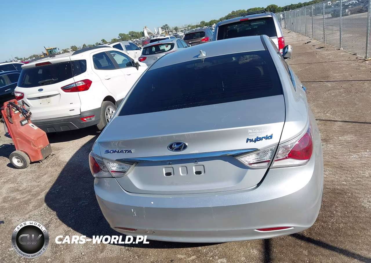 2015 Hyundai Sonata Hybrid VIN:KMHEC4A47FA137070 - 16