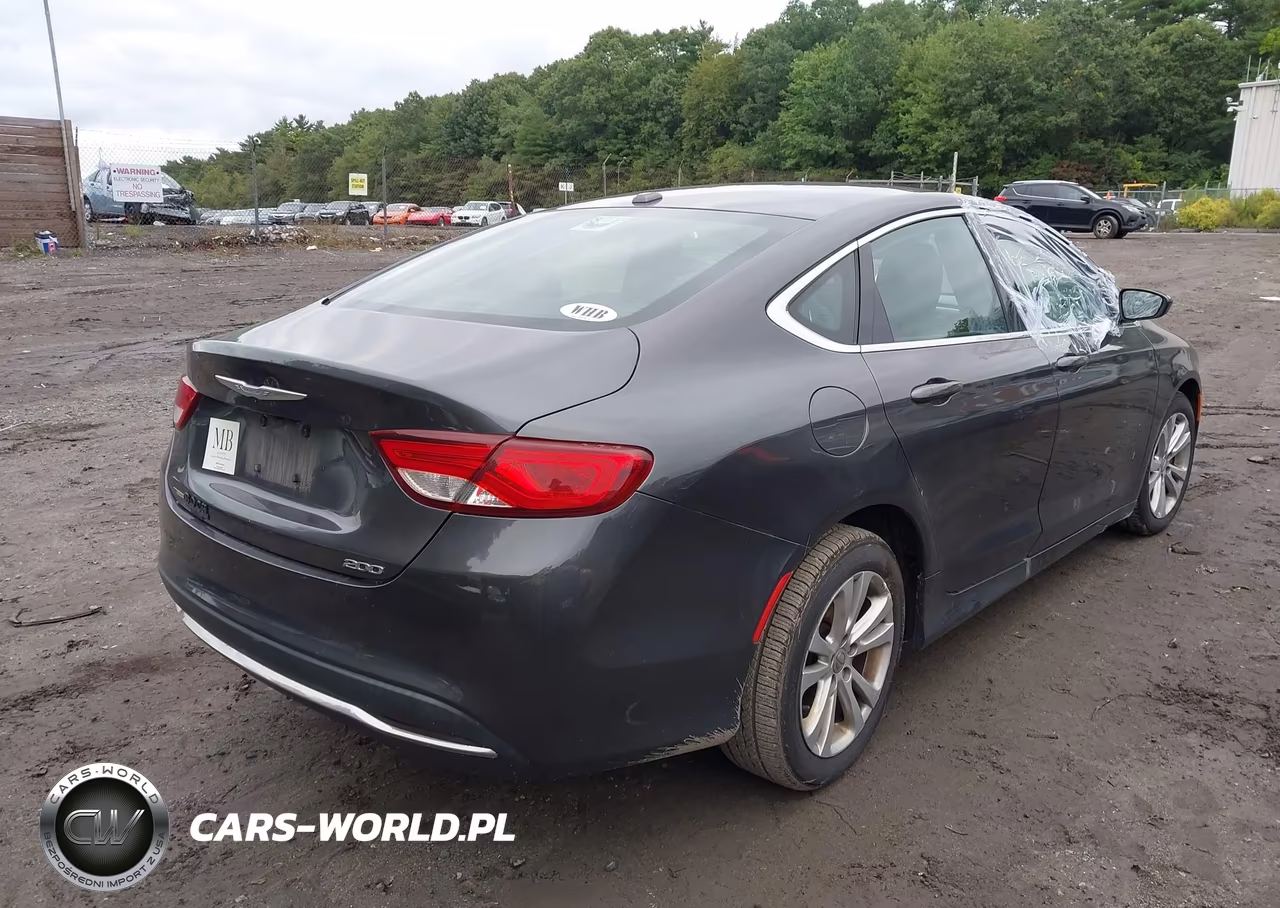 2016 Chrysler 200 Limited VIN:1C3CCCAB5GN159829 - 4
