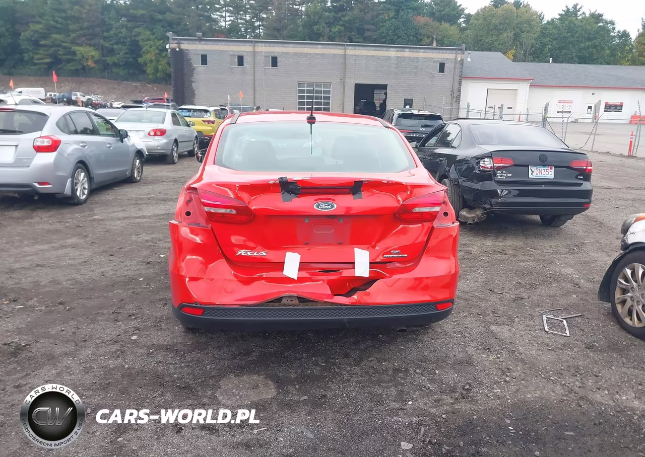 2015 Ford Focus Se VIN:1FADP3F21FL353075 - 6
