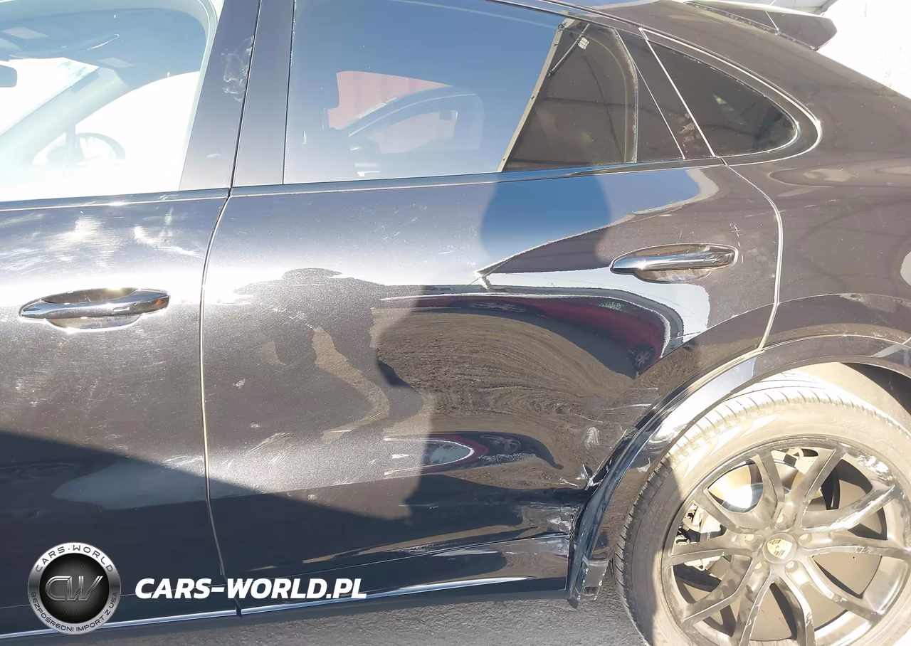 2020 Porsche Cayenne Coupe VIN:WP1BA2AY7LDA47267 - 6