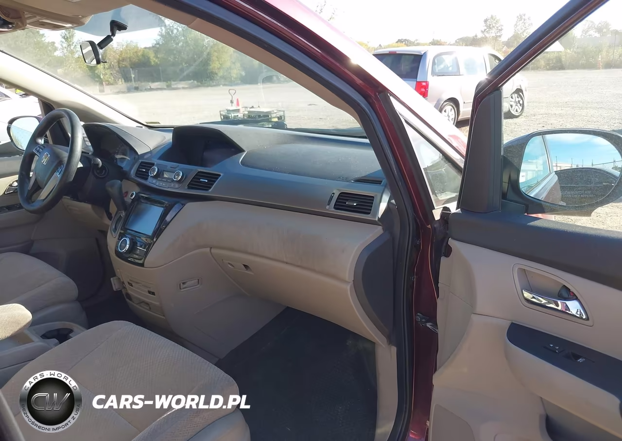 2016 Honda Odyssey Se VIN:5FNRL5H33GB075877 - 5