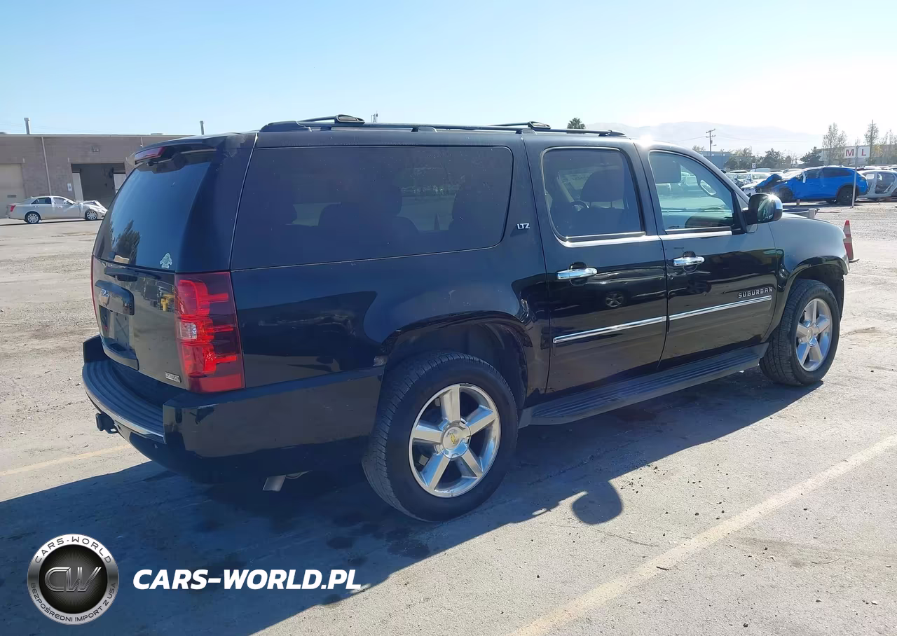 2011 Chevrolet Suburban Ltz VIN:1GNSKKE39BR261456 - 4