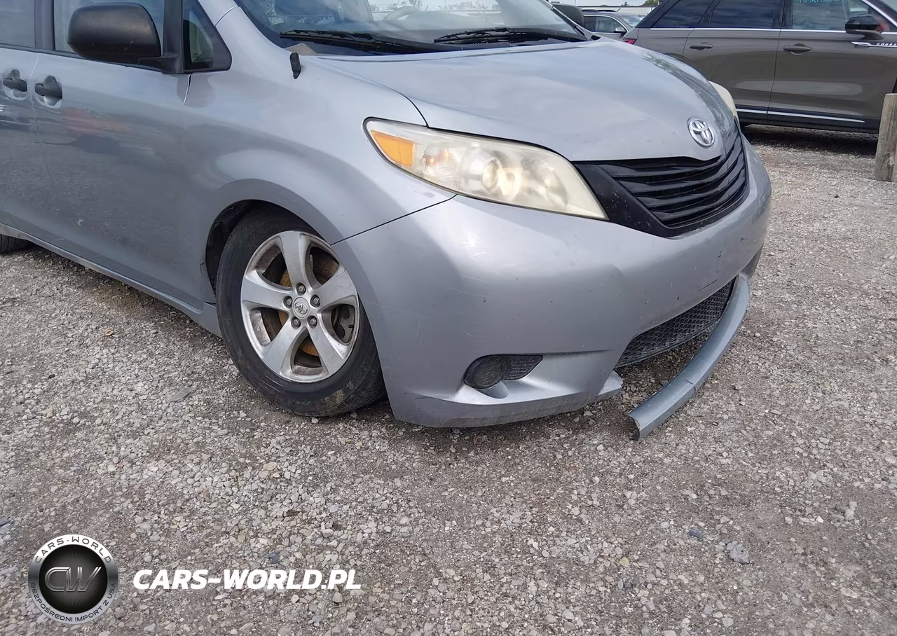 2011 Toyota Sienna Base V6 VIN:5TDZK3DC4BS144674 - 6