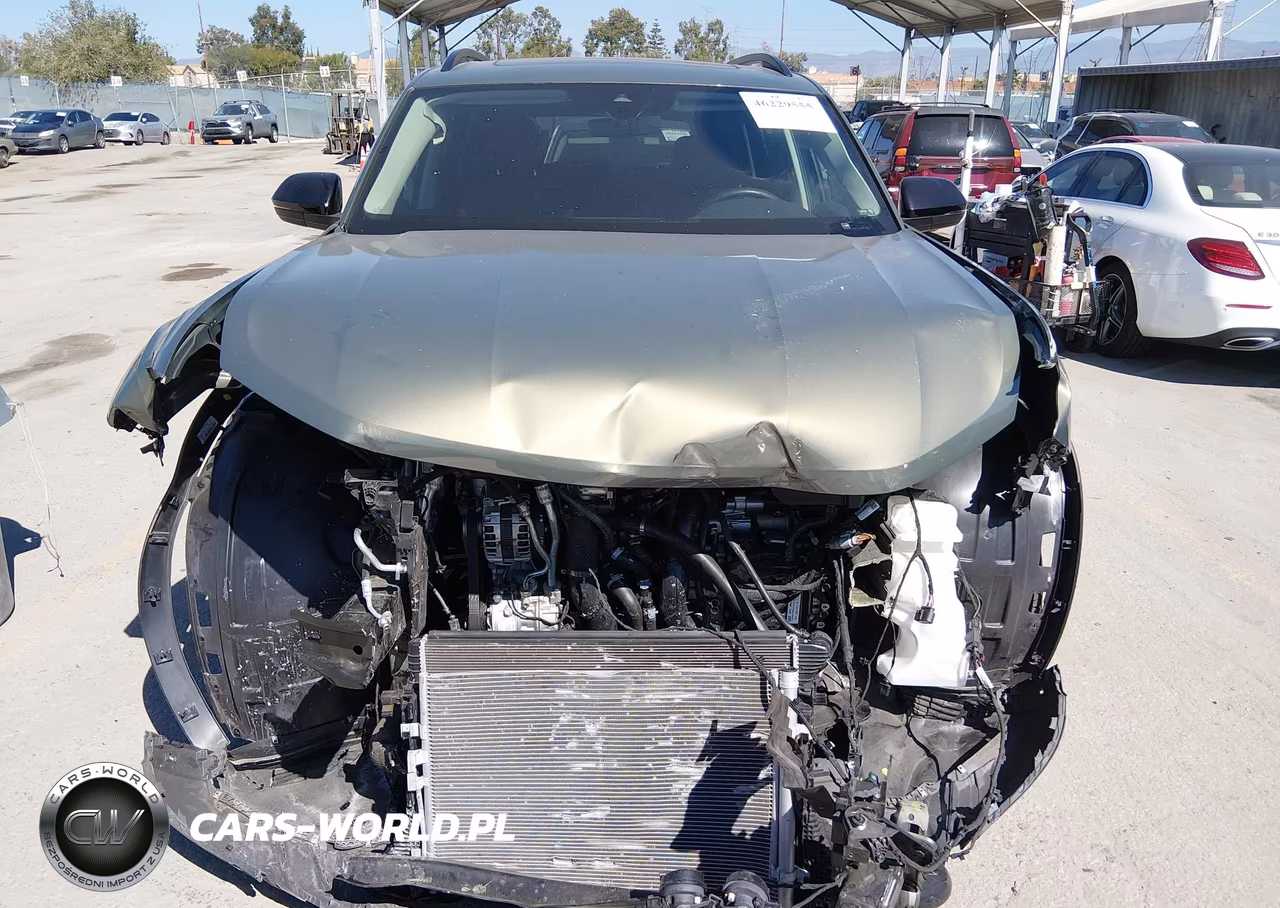 2025 Volkswagen Atlas 2.0T Peak Edition VIN:1V2CR2CA2SC500616 - 13